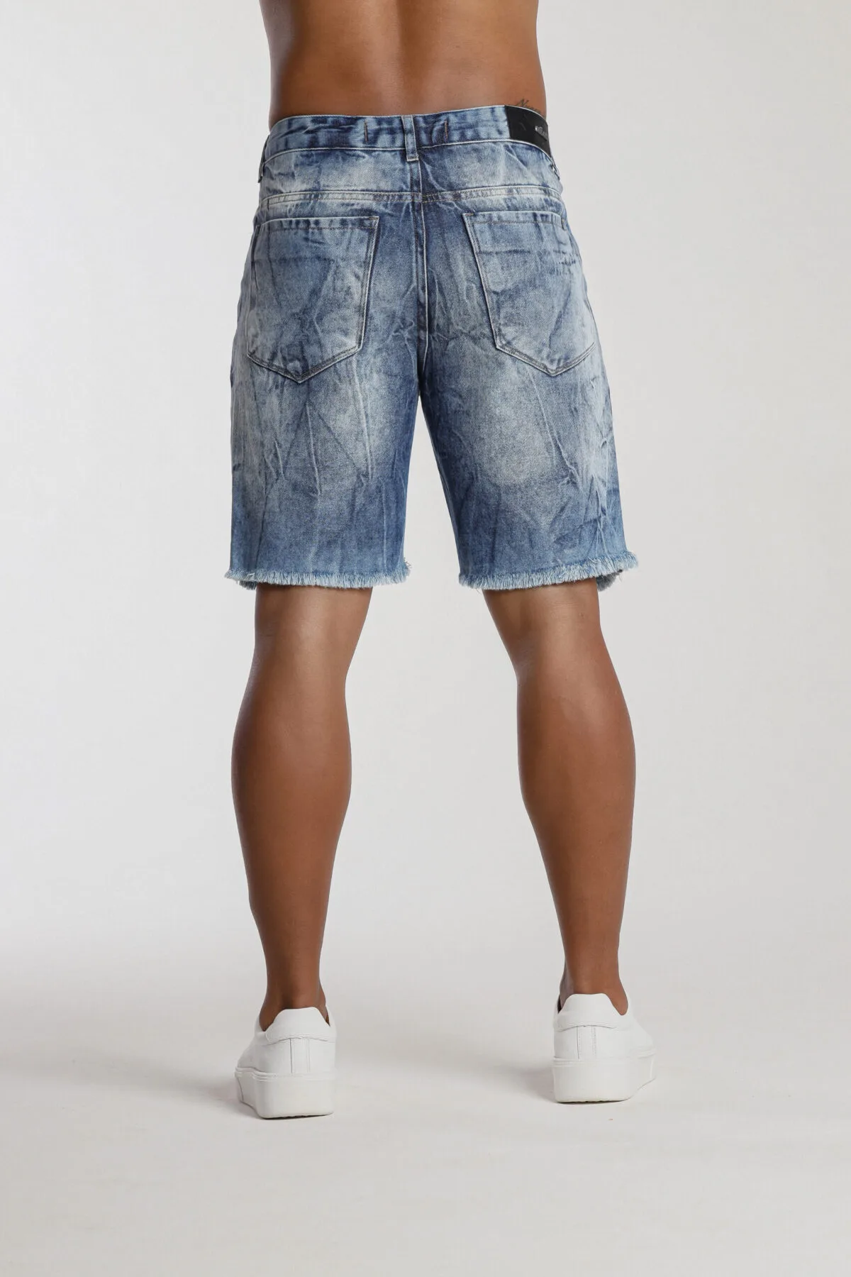 Bermuda Jeans 100% Algodão, Com Barra Desfiada E Carimbo Codi. - Imagem 4