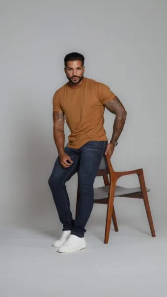 Calça Jeans SLIM Com Bordado, Bigode No Laser E Acessórios Preto.