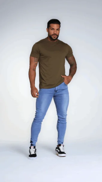 Calça Jeans Com Pinças Na Frente E Atrás, Sky No Gel.