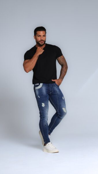 Calça Jeans com Recorte Frontal e Bolso Sobreposto