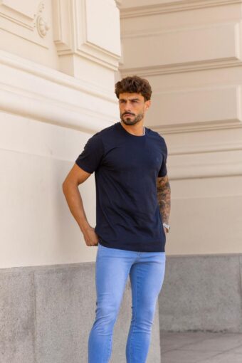 CAMISETA BÁSICA AZUL MARINHO