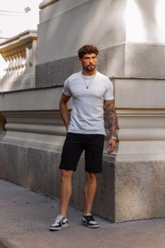 BERMUDA COM PINÇAS PRETA