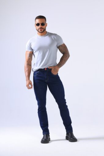 CALÇA JEANS SLIM AVIAMENTOS VERMELHOS